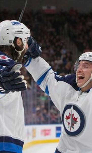 Oops! Laine shoots into own goal, costing Jets vs. Oilers (Dec 11, 2016)
